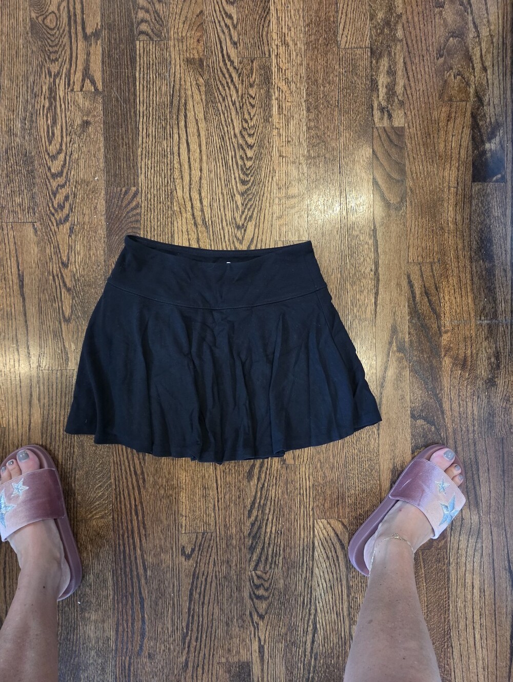 Womens Hollister Ultra High Rise Black Skirt, Size Medium.